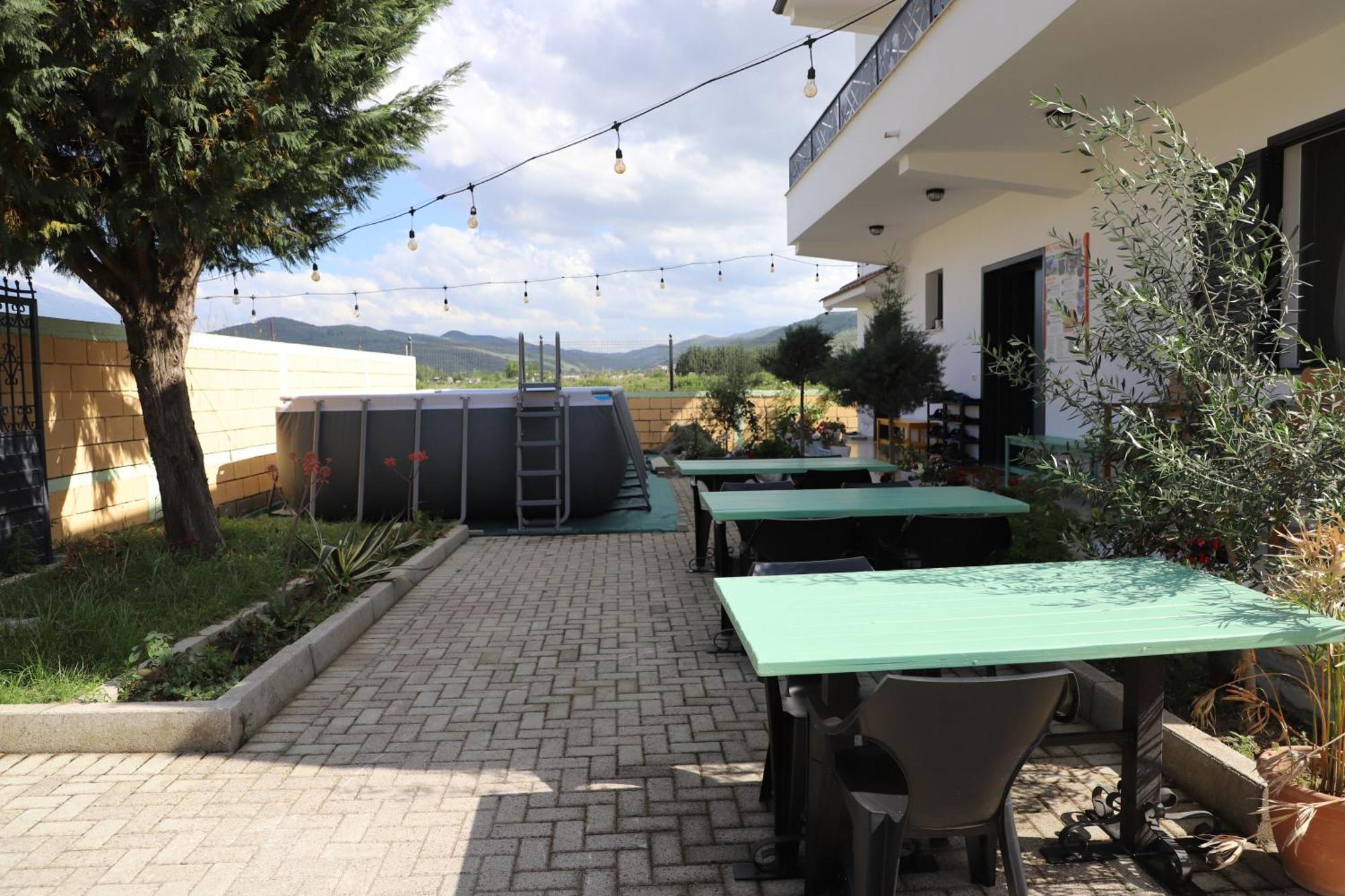 Baza Hostel - Swimming Pool Berat Exteriér fotografie